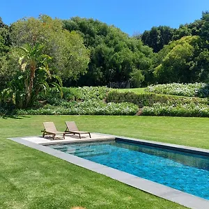 https://le-petit-poucet.hotels-capetown.com